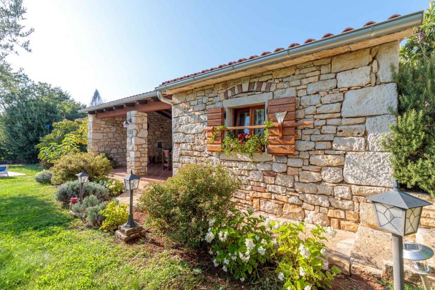 Holiday home mit privatem Pool und Garten - BF-B62P2 - foto 9