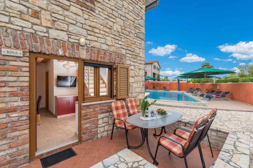 Holiday apartment mit Terrasse und Pool - BF-CZ2M8 - foto 4