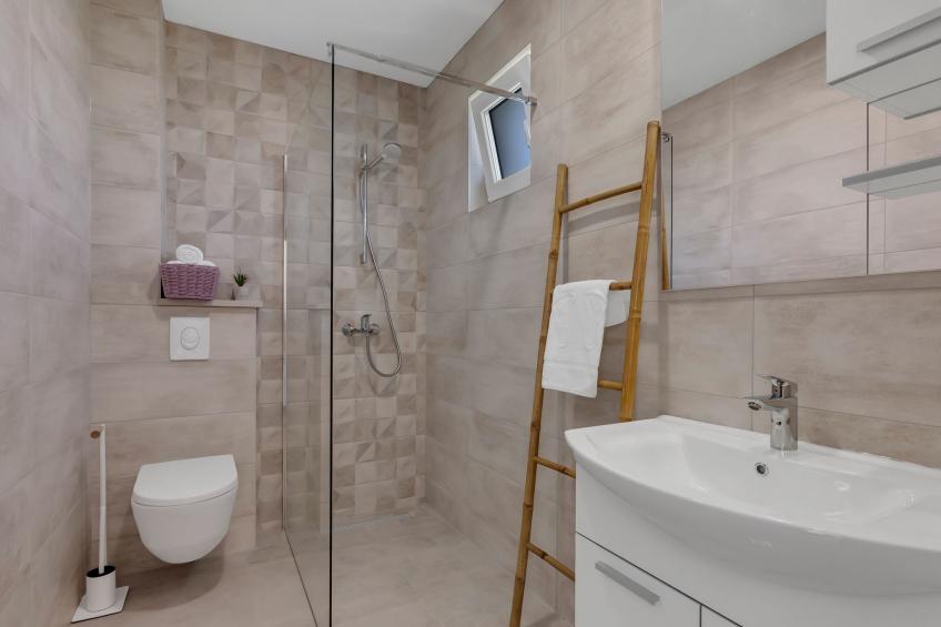 Alleinstehende Villa Slime mit Pool und Garten - foto 37