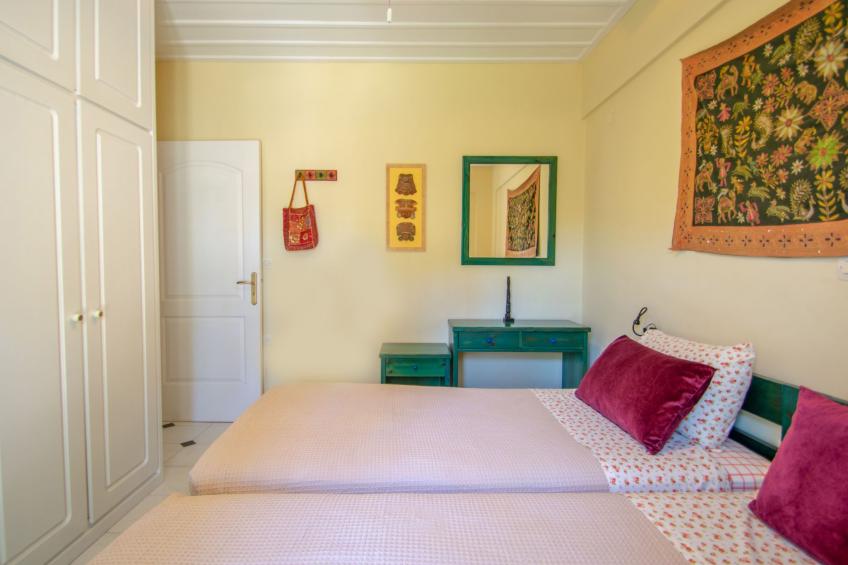 Anwesen mit Garten, Grill und Terrasse - foto 4