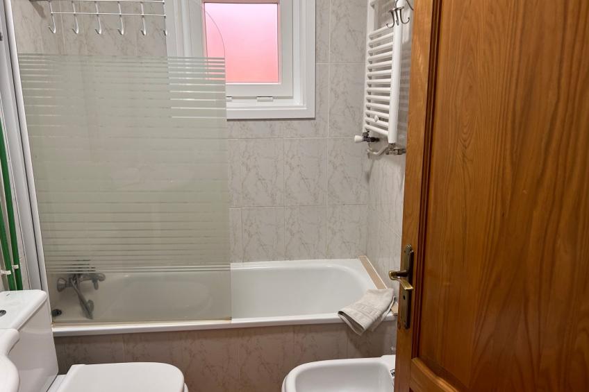 Apartment mit Balkon und Meerblick - foto 7