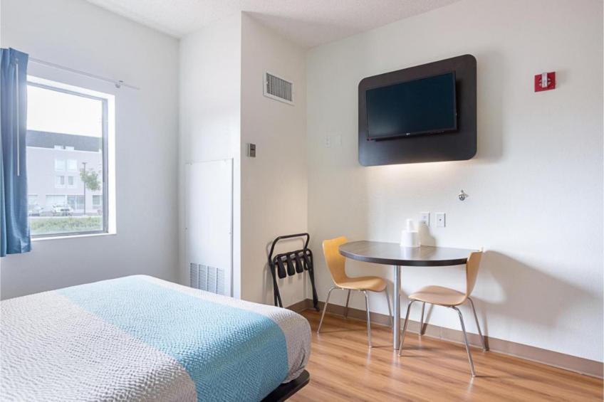1 Queen Bed  Non-Smoking - foto 12
