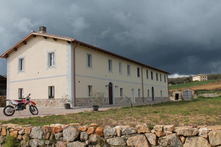 Haus in Civitella Paganico mit möbliertem Garten