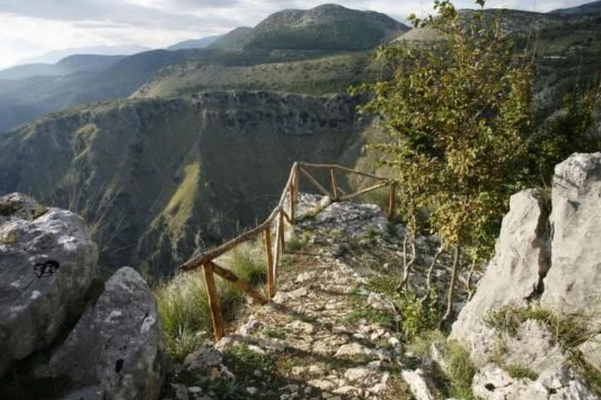 Natursteinhaus mit Panoramablick zum Meer - foto 13