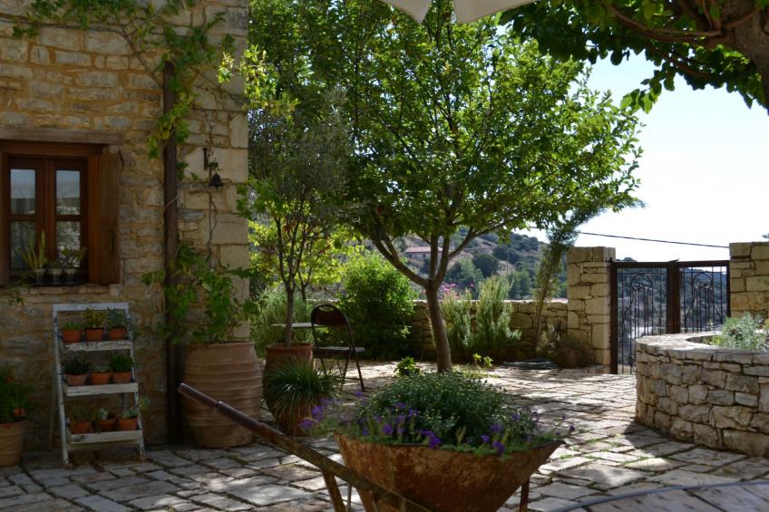 "Stone Retreat" - foto 22