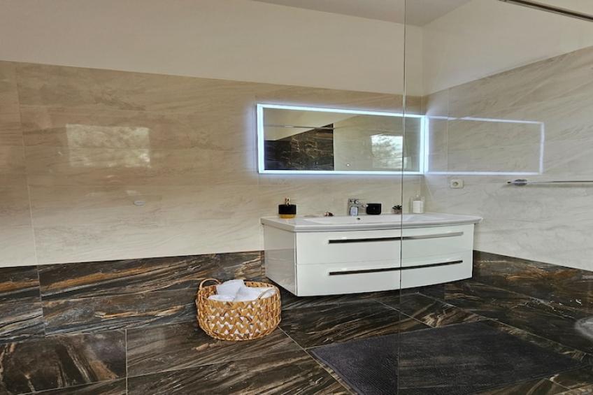 Holiday Home Sunrise - Three Bedroom Holiday Home - foto 24