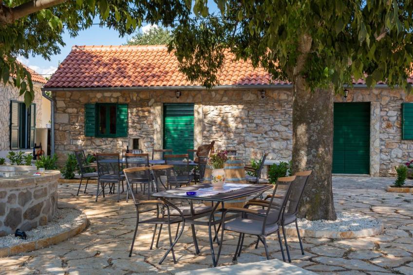 Haus für 11 Personen und 1 Kind in Razvode - foto 24