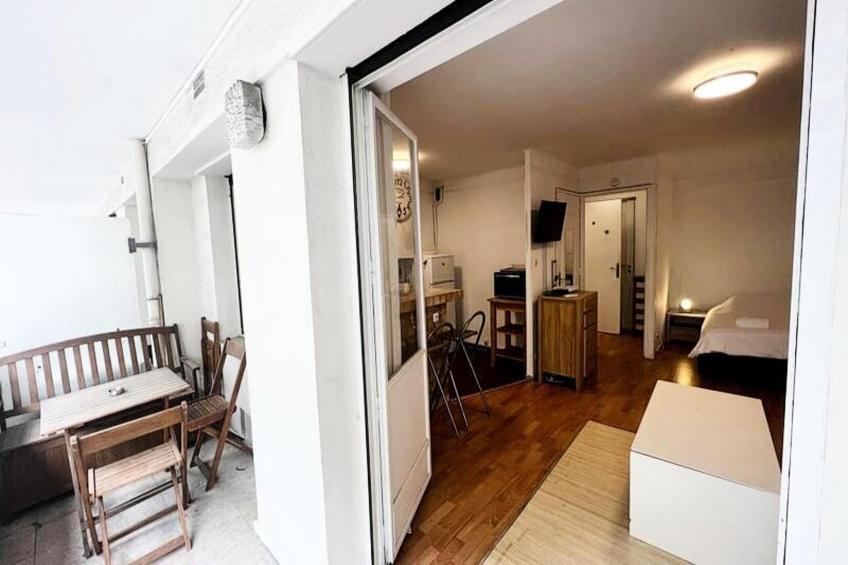 Résidence Studio Climatisé En Plein Centre Ville De Cannes à 2 Pas De Rue D'antibes - foto 9