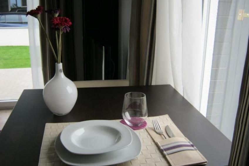 Wohnung im Erdgeschoss mit Terrasse und Stellplatz - foto 2