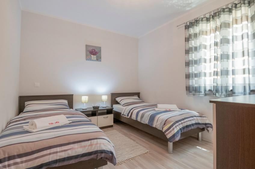 Villa "Mile" mit beheiztem Pool, Grill und Terrasse - foto 47