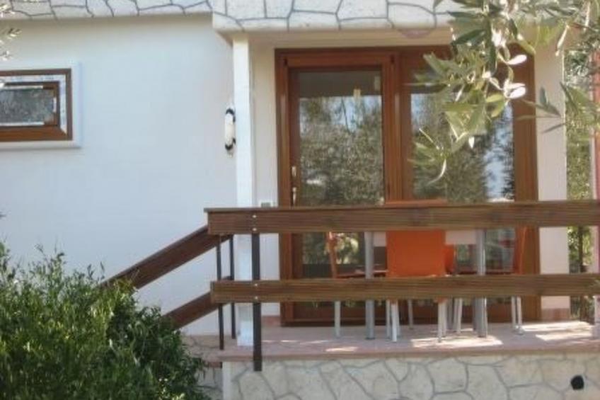 mit Garten und Kinderschwimmbad - foto 2