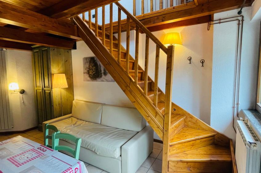 Zwei-Zimmer-Wohnung im Dachgeschoss 4 p. l. Villa Frejus