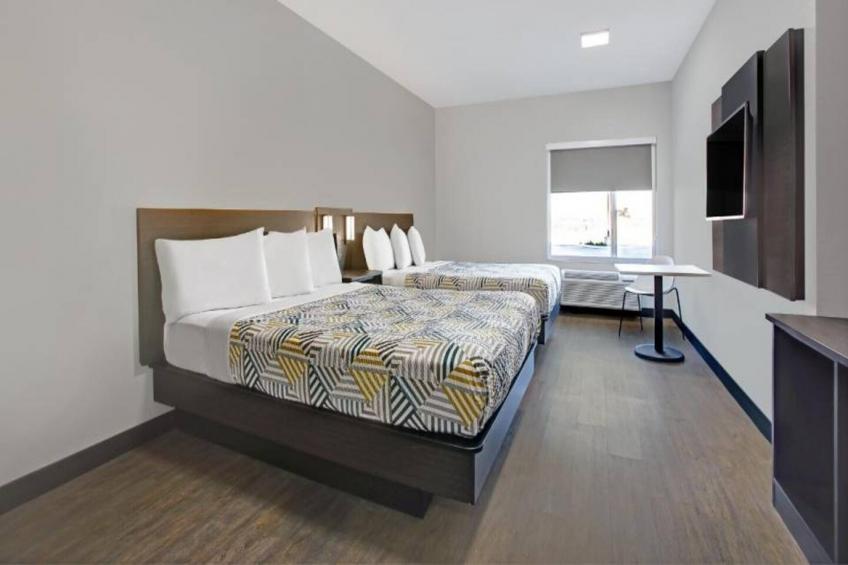 2 Queen Beds Nsmk Kitchen Shower - foto 8