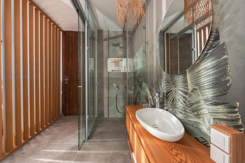 Schöne Villa mit großem Pool - foto 11