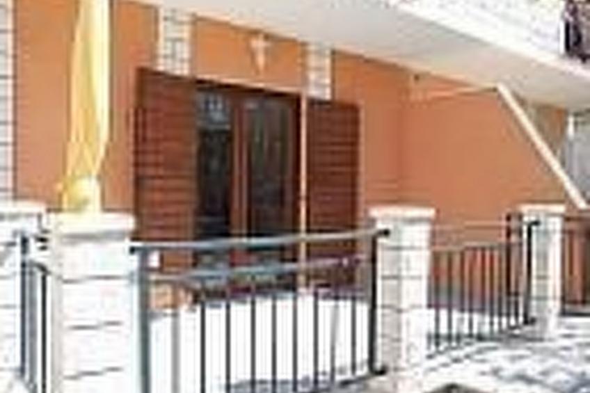Apartment mit Balkon - foto 4