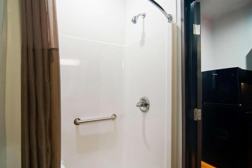2 Queen Beds  Non-Smoking Shower - foto 24