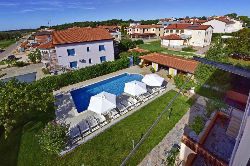 Holiday apartment with pool - BF-4YB9 - foto 12