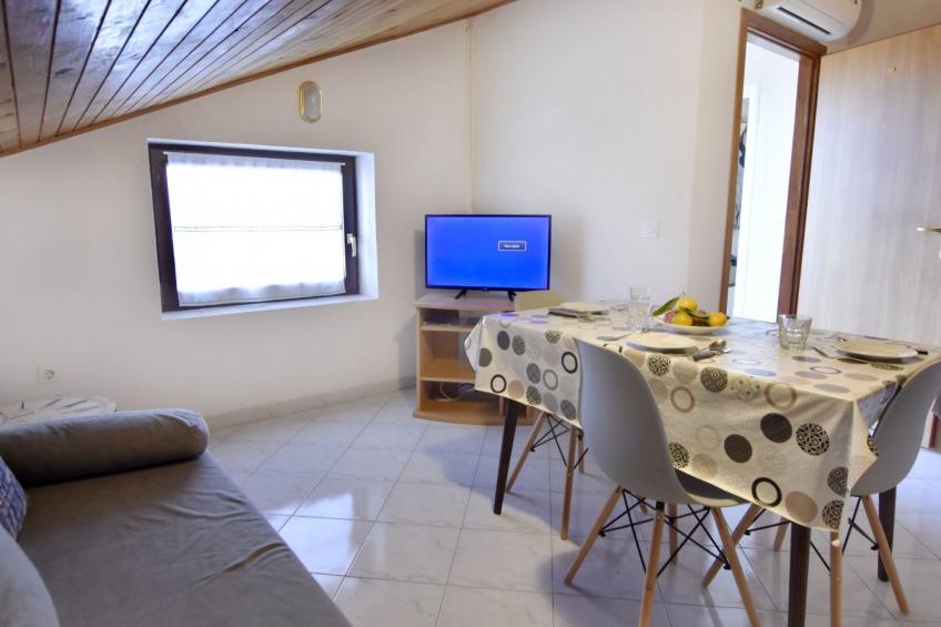 SILVA 2+1 2. KAT - foto 12