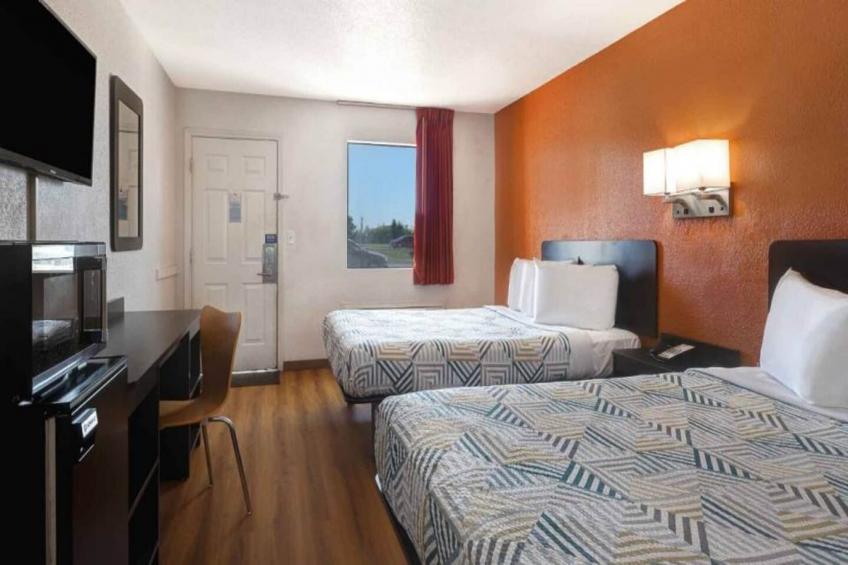 2 Queen Beds  Non-Smoking Micfridge - foto 7