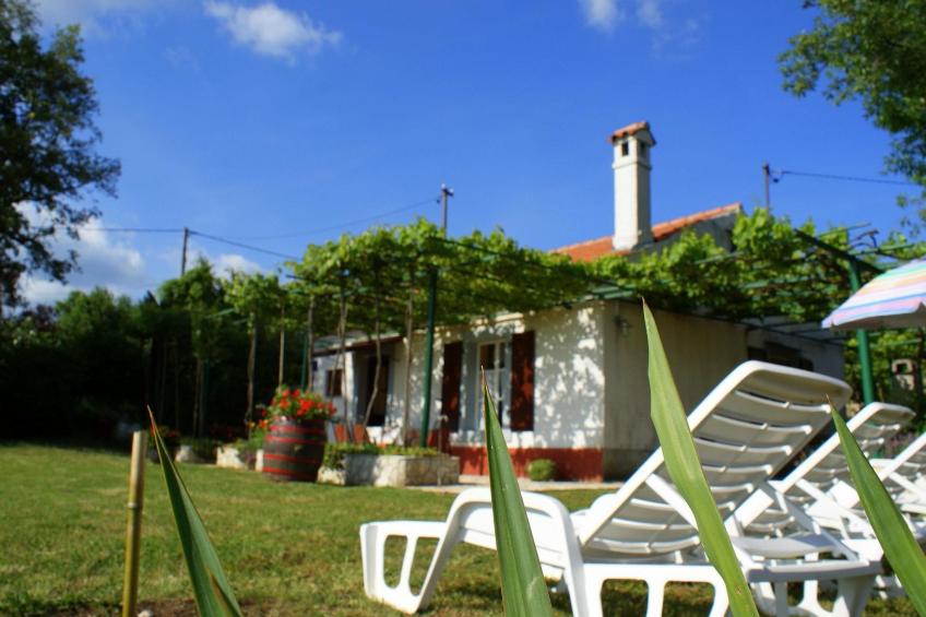 Freistehendes Haus Violeta mit weitläufigen Garten - foto 3