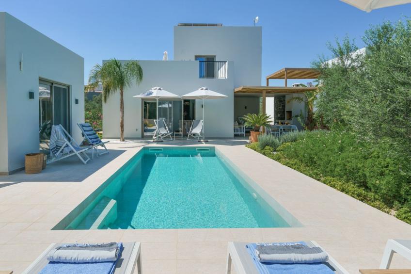 Neue moderne Villa Tessera mit privatem Pool und Grillplatz