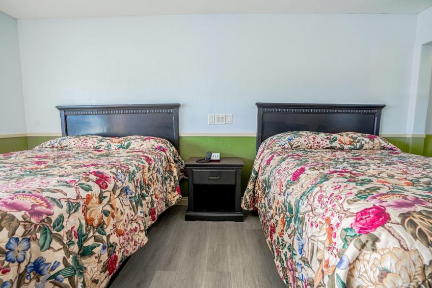 2 Queen Beds Non-Smoking - foto 11