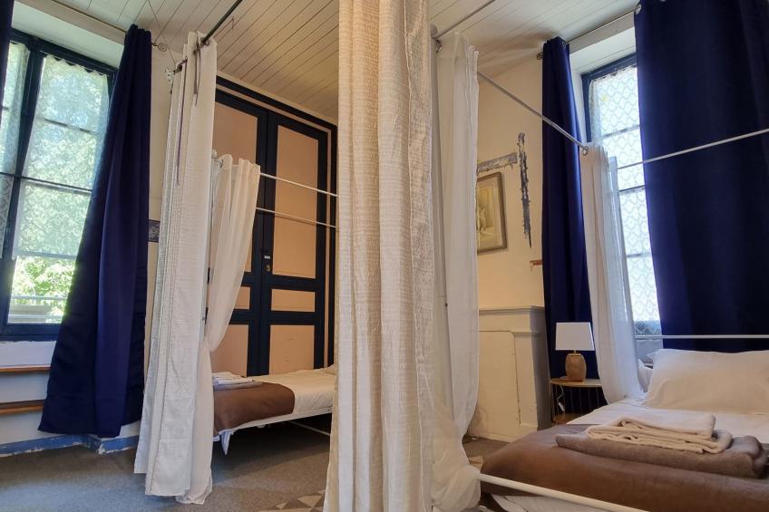 8-Zimmer-Schloss mit Pool und eigenem Park - foto 38