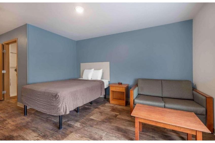 1 Full Bed | Non-Smoking, Kitchen - foto 21