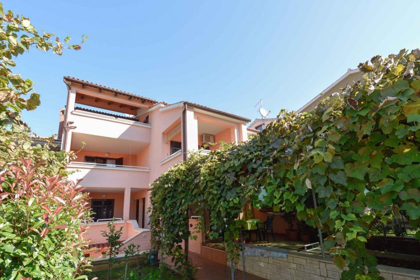 Vakantiewoning met airconditioning en balkon - VW-J2XZ