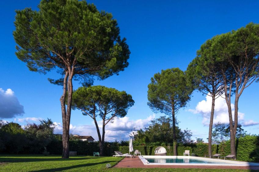 Villa mit Garten und privatem Pool - foto 26