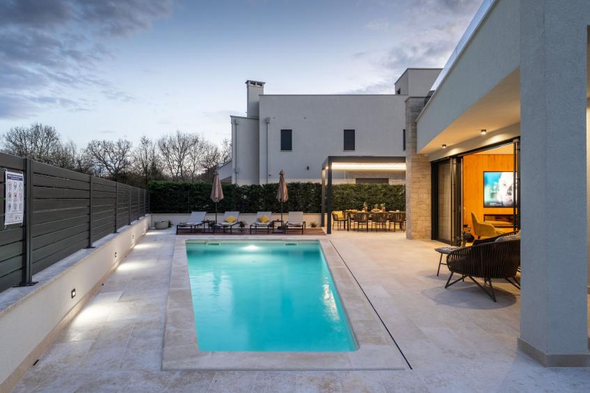 Luxuriöse Villa mit Pool und Whirlpool in Porec - foto 24