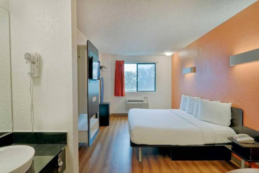 1 King Bed - foto 12