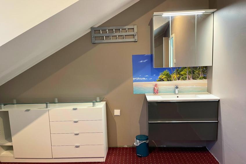 F002 Apartment mit Schlafzimmer DG - foto 16