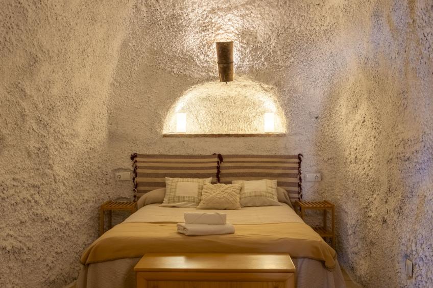 Cueva Mariana Pineda - foto 10