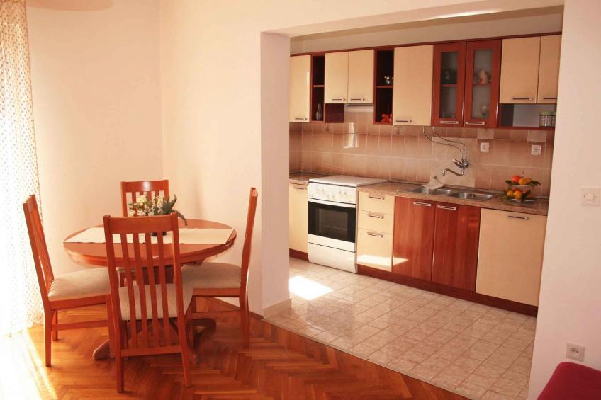 Holiday apartment with air conditioning, balcony and sea view in Slatine - BF-DFV9K - foto 9