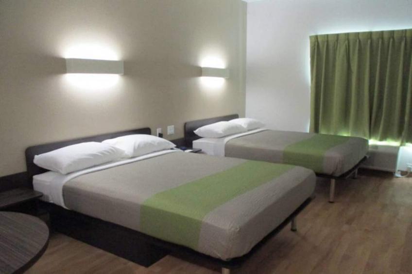 2 Queen Beds  Suite Non-Smoking Kitchen - foto 14