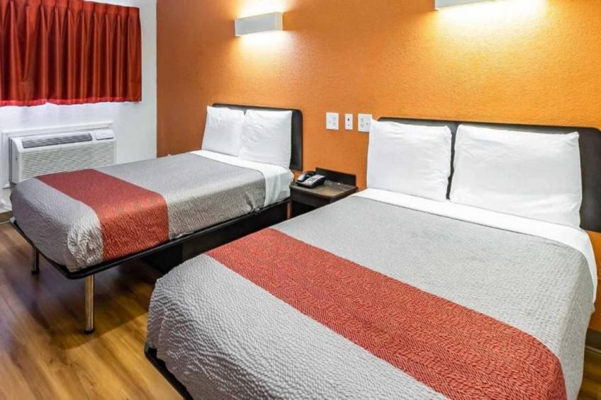 2 Full Beds  Non-Smoking - foto 14