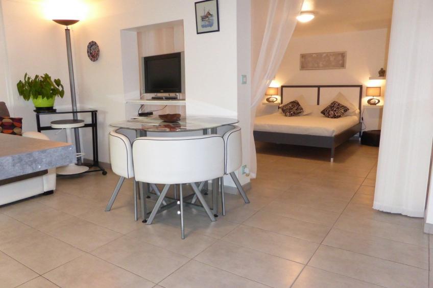 Wohnung "Les Platanes" mit Jacuzzi - foto 4