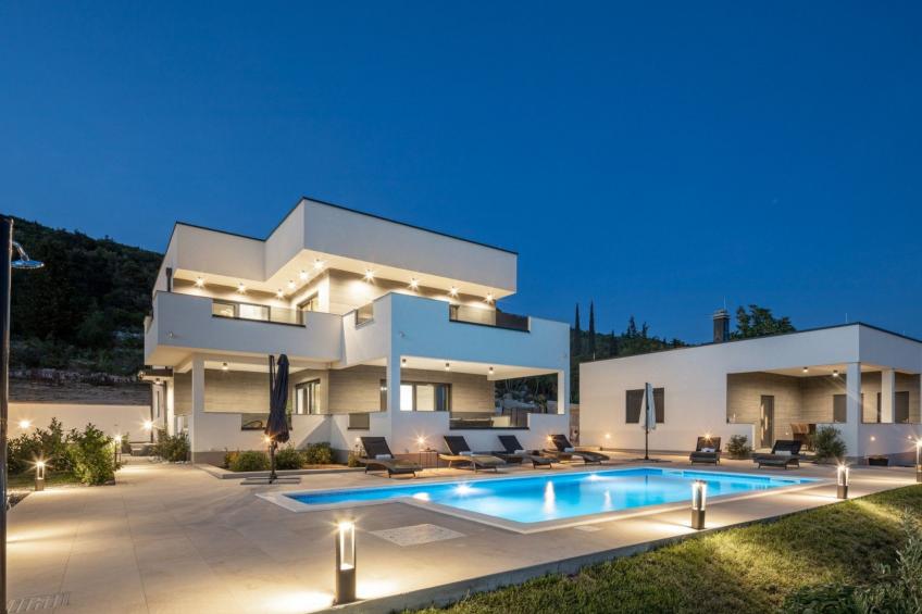 Villa Bura mit Pool und tollem Ausblick