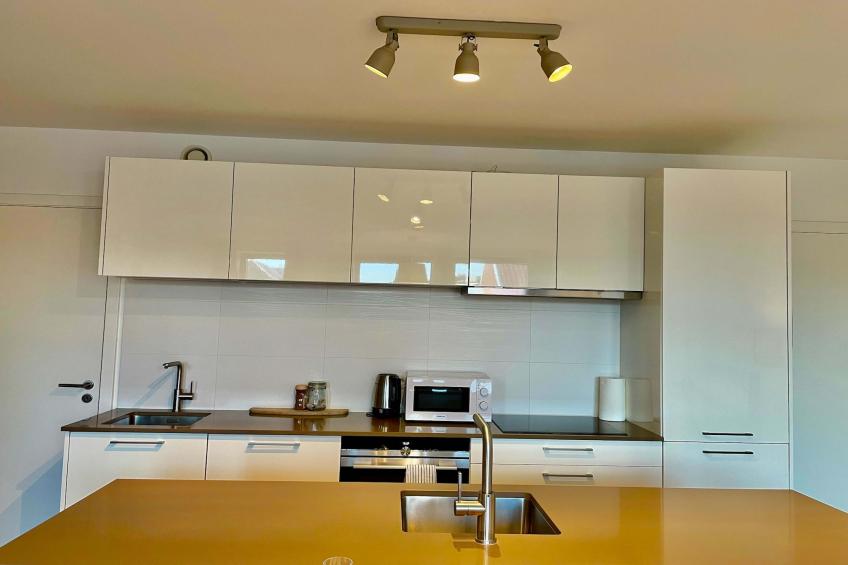 Modern 2BR 1/5 BA Near Diamond District by OneLuxStay - foto 3