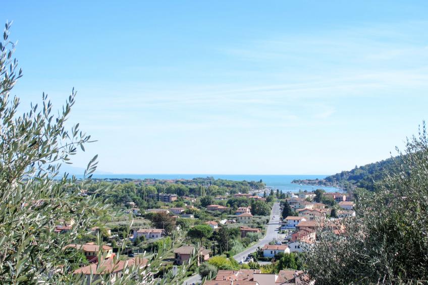 Zypressen, ein Haus im Wald an der ligurischen Riviera - foto 23