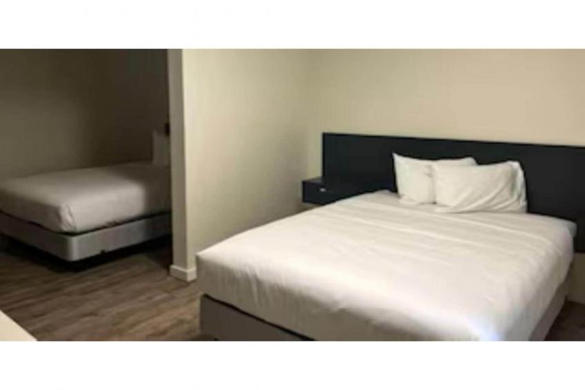 2 Queen Beds  Non-Smoking Kitchen - foto 4