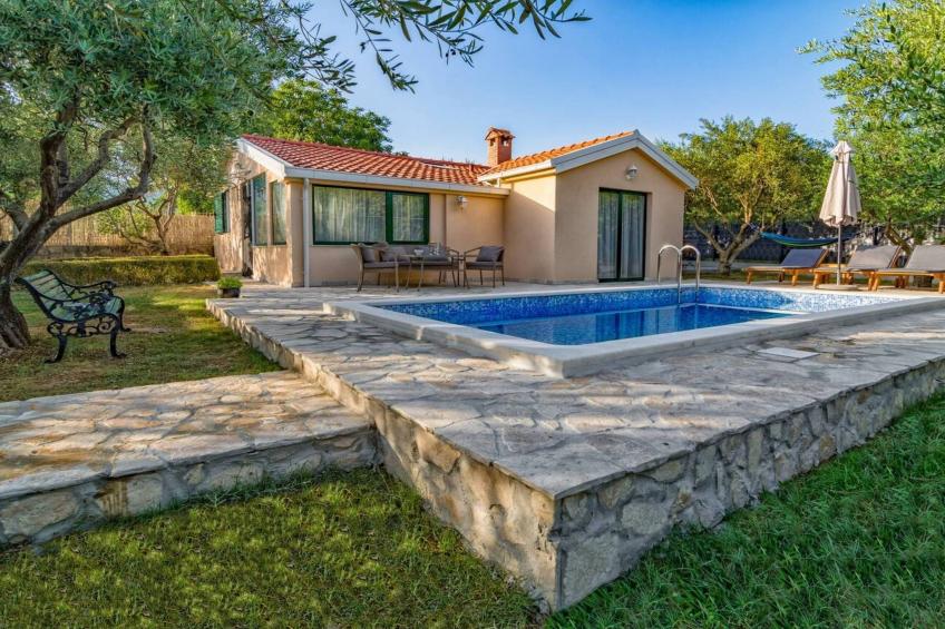 Hidden Gem Holiday Home with Pool in Kastel Stafilic - Two Bedroom Holiday Home with Pool - foto 25