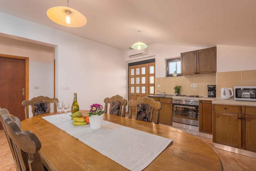 Vakantiewoning met balkon en airconditioning - BF-J9KPF - foto 18