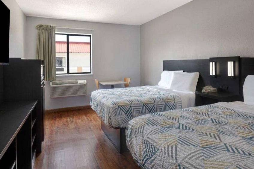 2 Queen Beds  Non-Smoking - foto 6