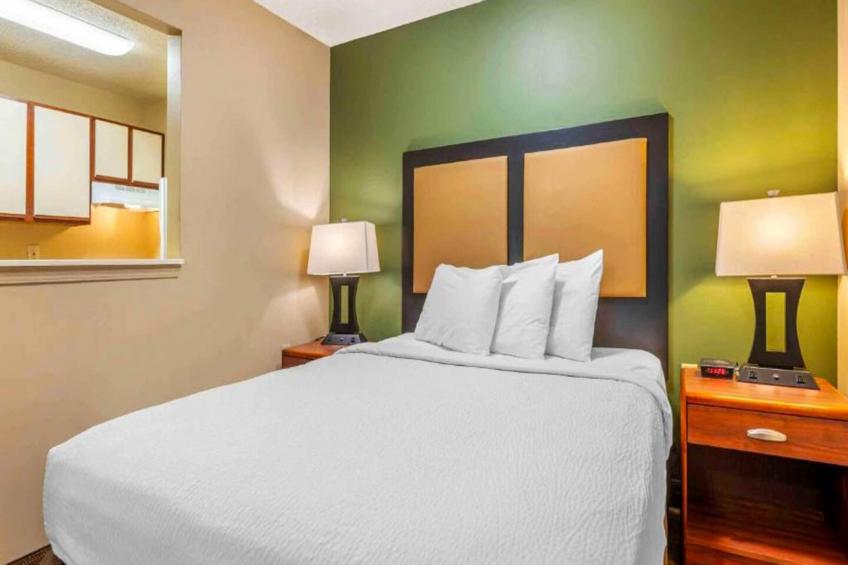 1 Queen Bed | Suite, Non-Smoking, Kitchen - foto 9