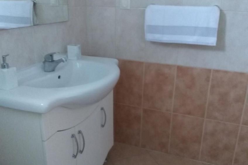 in Katuni mit privatem Parkplatz - foto 13