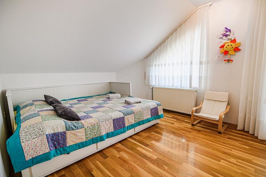 Stunning Rural Holiday Home with Garden and BBQ -  Four Bedroom Holiday Home - foto 17