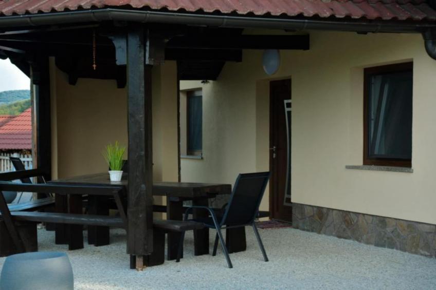 Zevnik Quiet Retreat with Stunning Views and Equestrian Activities - One Bedroom Apartment - foto 19