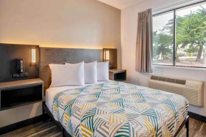 1 Queen Bed  ADA/Tub - foto 11